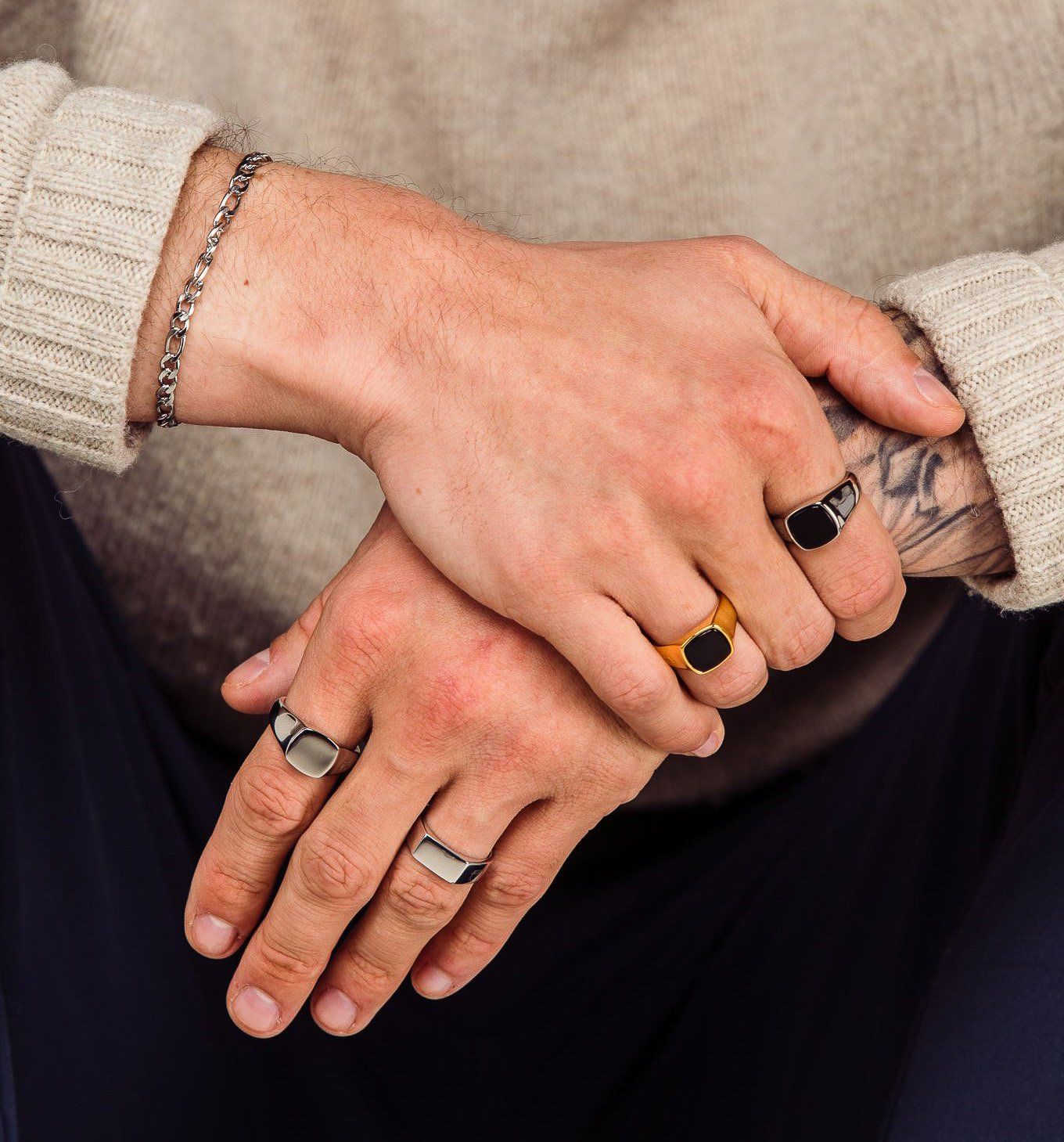 Oslo Onyx Signet Ring - Leo Chevon